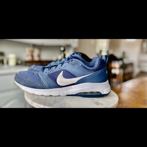 Mens Nike Air Max Motion Sneaker Navy & White 11